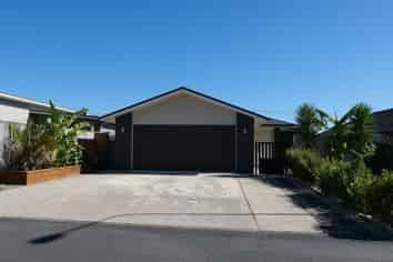 5 Mahia Lane, Waikanae