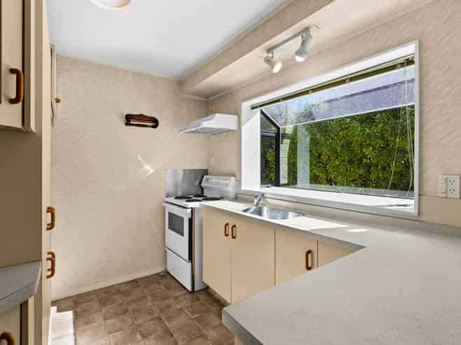 101 Mayfair Avenue, Mayfair