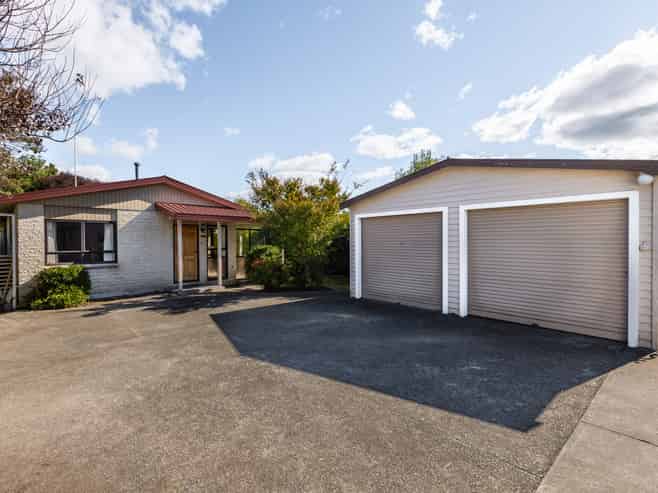 101 Mayfair Avenue, Mayfair