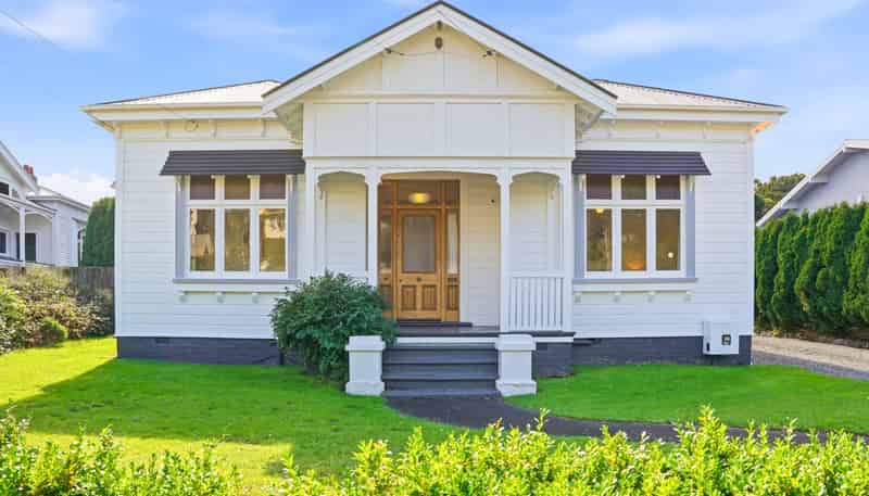 80 Great North Road, Saint Johns Hill