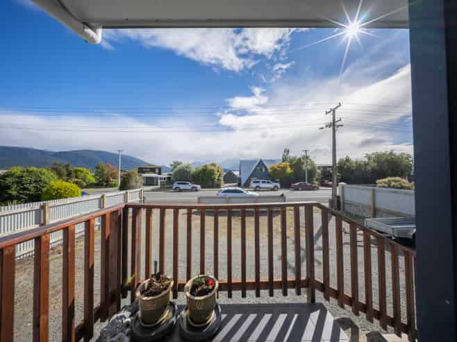 82 Matai Street, Te Anau