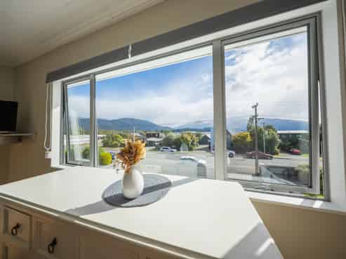 82 Matai Street, Te Anau