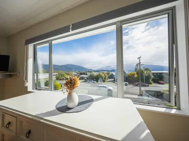 82 Matai Street, Te Anau