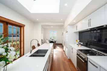 9 Wavell Street, Karori