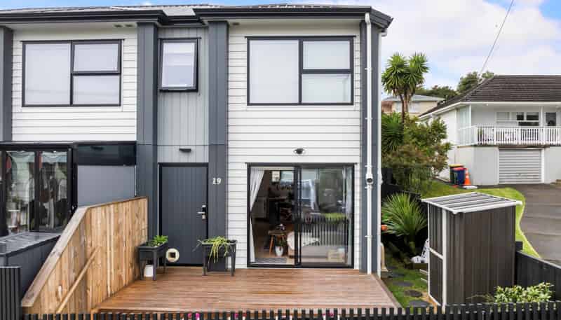 19 Elliott Avenue, Bayview