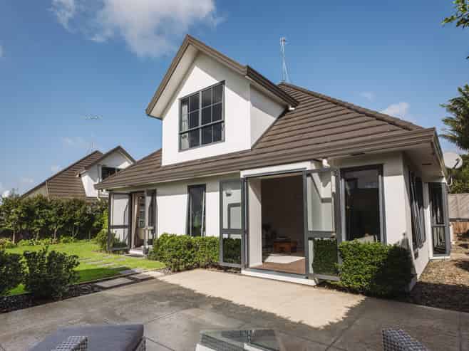 15B La Roche Place, Northcote