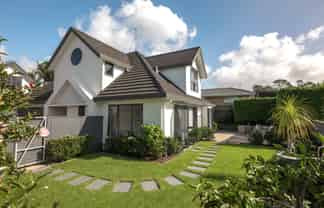 15B La Roche Place, Northcote