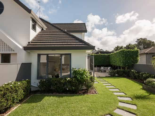 15B La Roche Place, Northcote