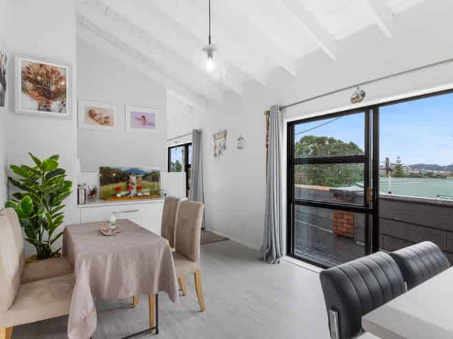 9 Pohutukawa Avenue, Red Beach