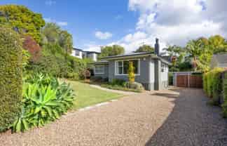 52 Hilling Street, Titirangi