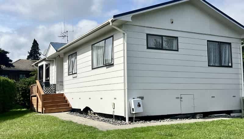 21 Gilbass Avenue, Hamilton Lake