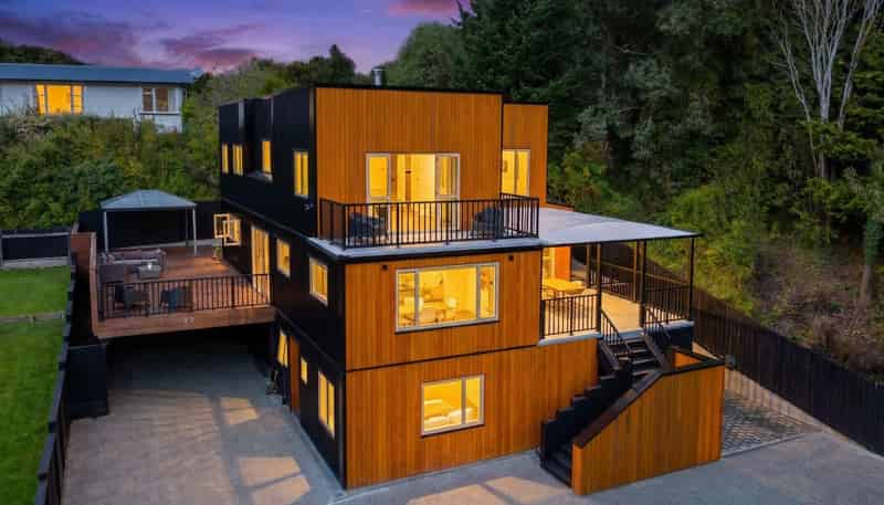 99 Kaikorai Valley Road, GLENROSS