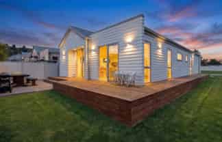 8  Stables Lane, MOSGIEL