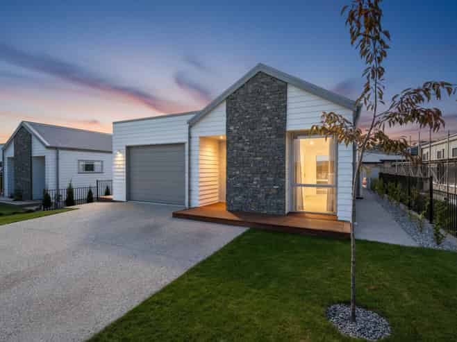 8  Stables Lane, MOSGIEL