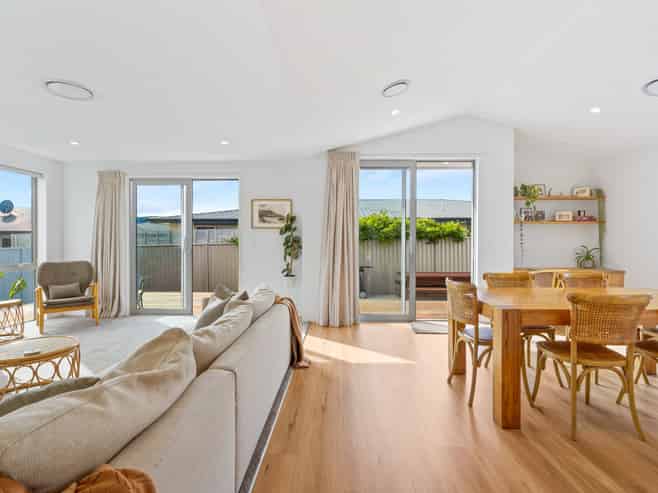 8  Stables Lane, MOSGIEL