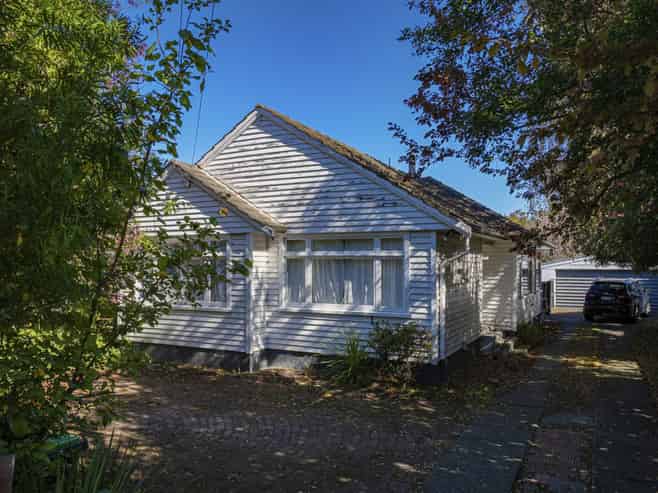 79 and 81 Marshland Road, Shirley