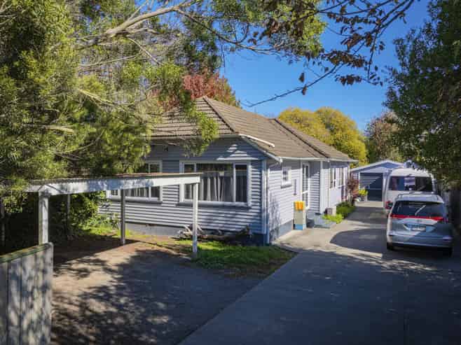 79 and 81 Marshland Road, Shirley