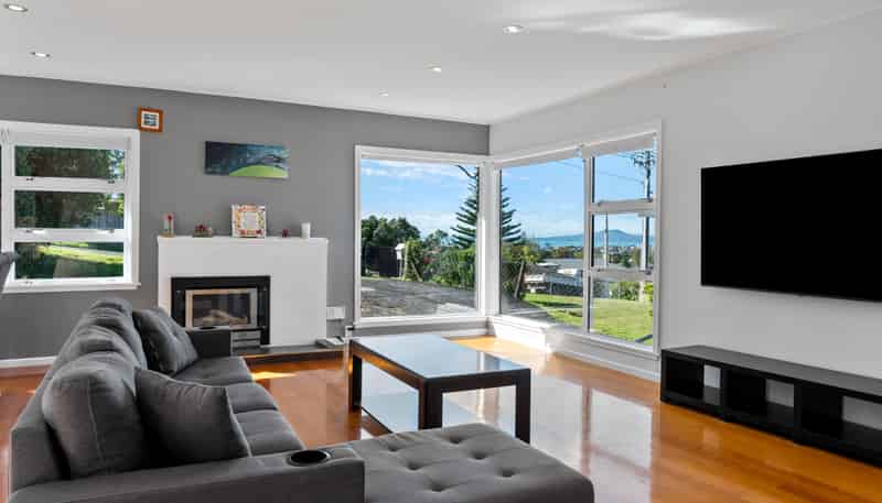 1/3 Limmer Place, Browns Bay