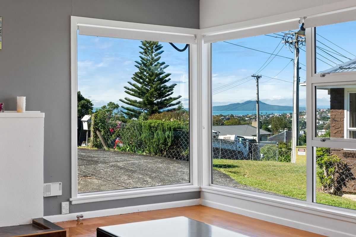 Sharply Priced at $995,000 – pohled 3