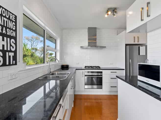1/3 Limmer Place, Browns Bay