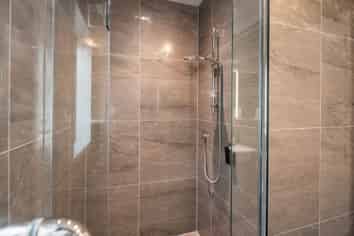 4/16 Reynella Drive, Massey