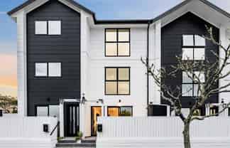 2/2 Jadewynn Drive, Massey