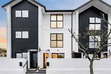 2/2 Jadewynn Drive, Massey