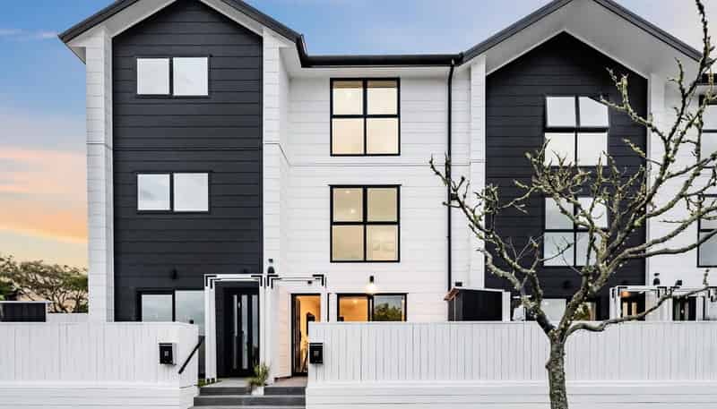 2/2 Jadewynn Drive, Massey