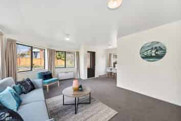 43 Brymer Road, Grandview Heights