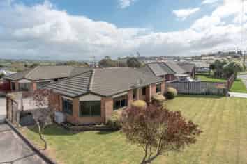 43 Brymer Road, Grandview Heights