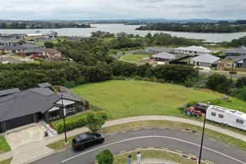  8 Wheriko Avenue, Glenbrook