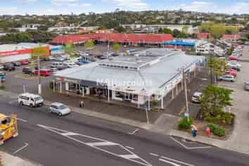 Outstanding Browns Bay Retail