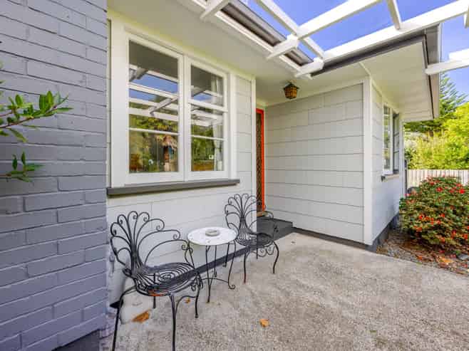 243 State Highway 51, Clive