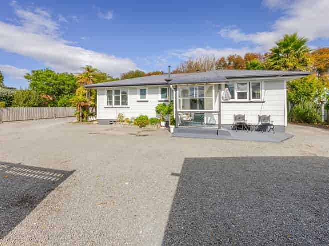 243 State Highway 51, Clive