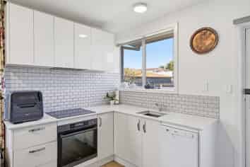 2/54B Dallington Terrace, Dallington