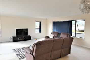 407 State Highway 16, Kumeu