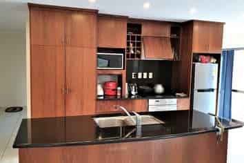 407 State Highway 16, Kumeu