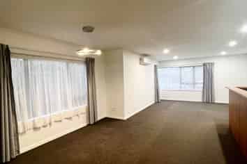 17 Sunset Drive, Pukekohe