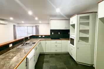 17 Sunset Drive, Pukekohe