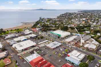 Well Located Browns Bay Retail