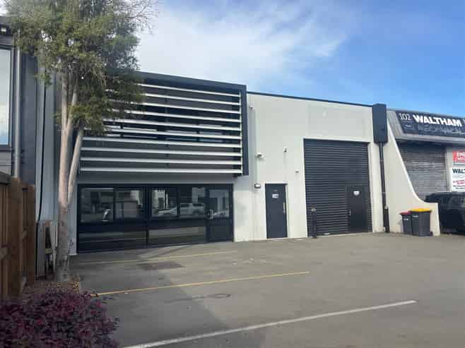 Modern and Practical in the Heart of Sydenham