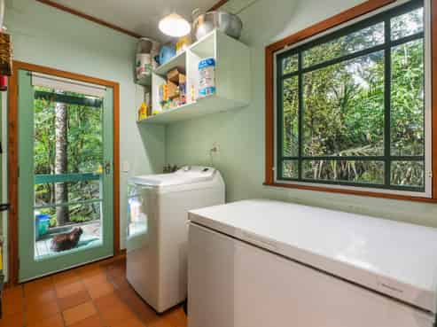 6 Cochran Road, Oratia