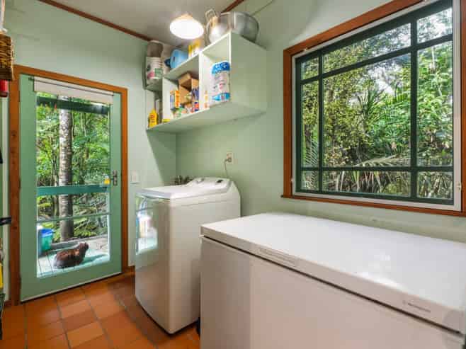 6 Cochran Road, Oratia