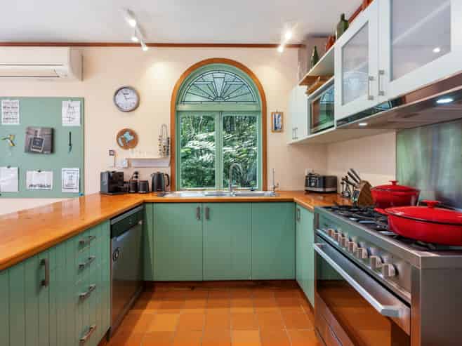 6 Cochran Road, Oratia