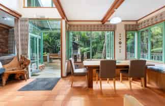 6 Cochran Road, Oratia