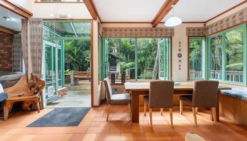 6 Cochran Road, Oratia