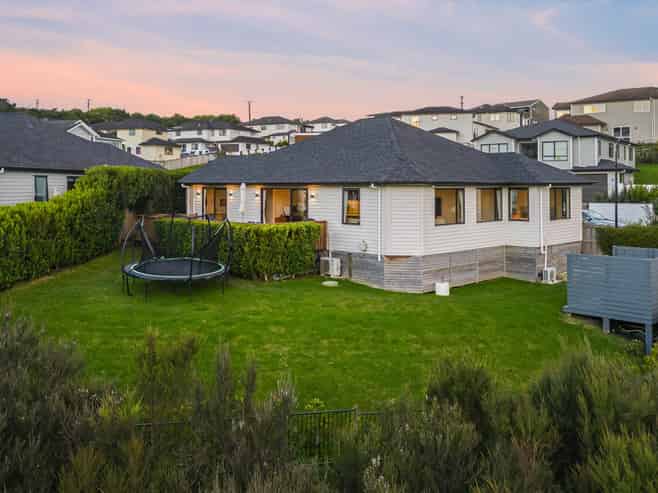 11 Kahu Close, Orewa