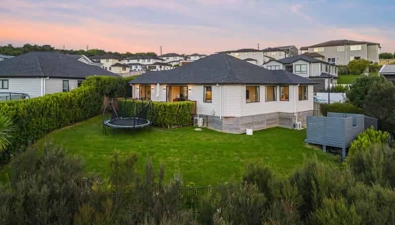 11 Kahu Close, Orewa
