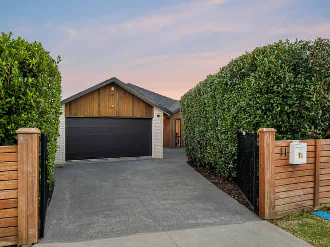 11 Kahu Close, Orewa