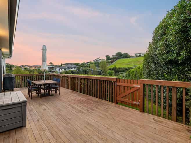11 Kahu Close, Orewa